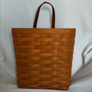 Longaberger Vintage Tall Key Basket